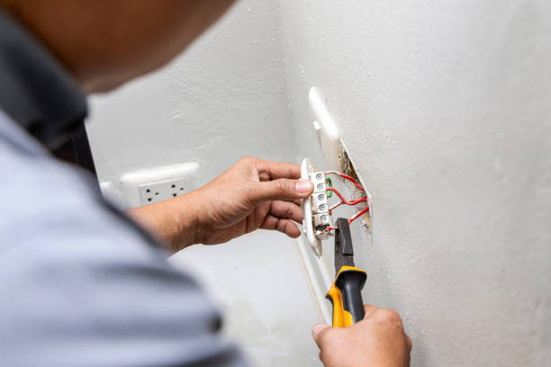  Cornell, WI Electrician Pros